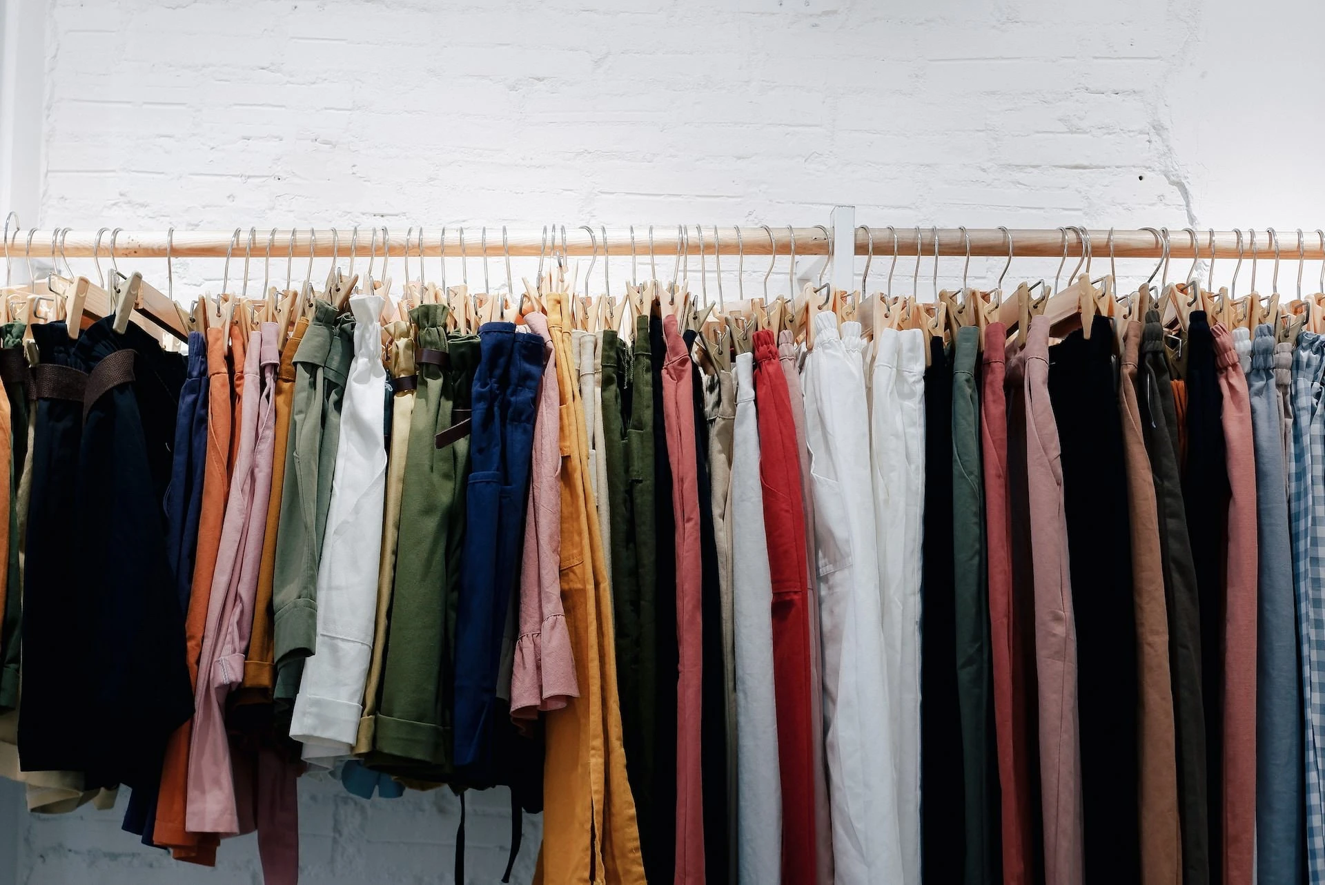 La revolución de la moda sostenible: Transformando el armario con conciencia ambiental
